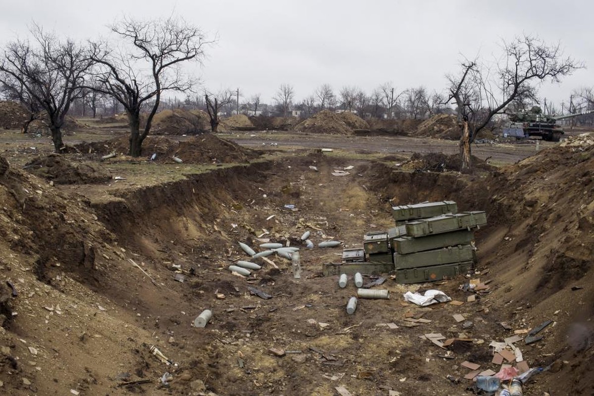 Sau chuoi ngay giao tranh, “noi hoi” Debaltsevo tan hoang-Hinh-4